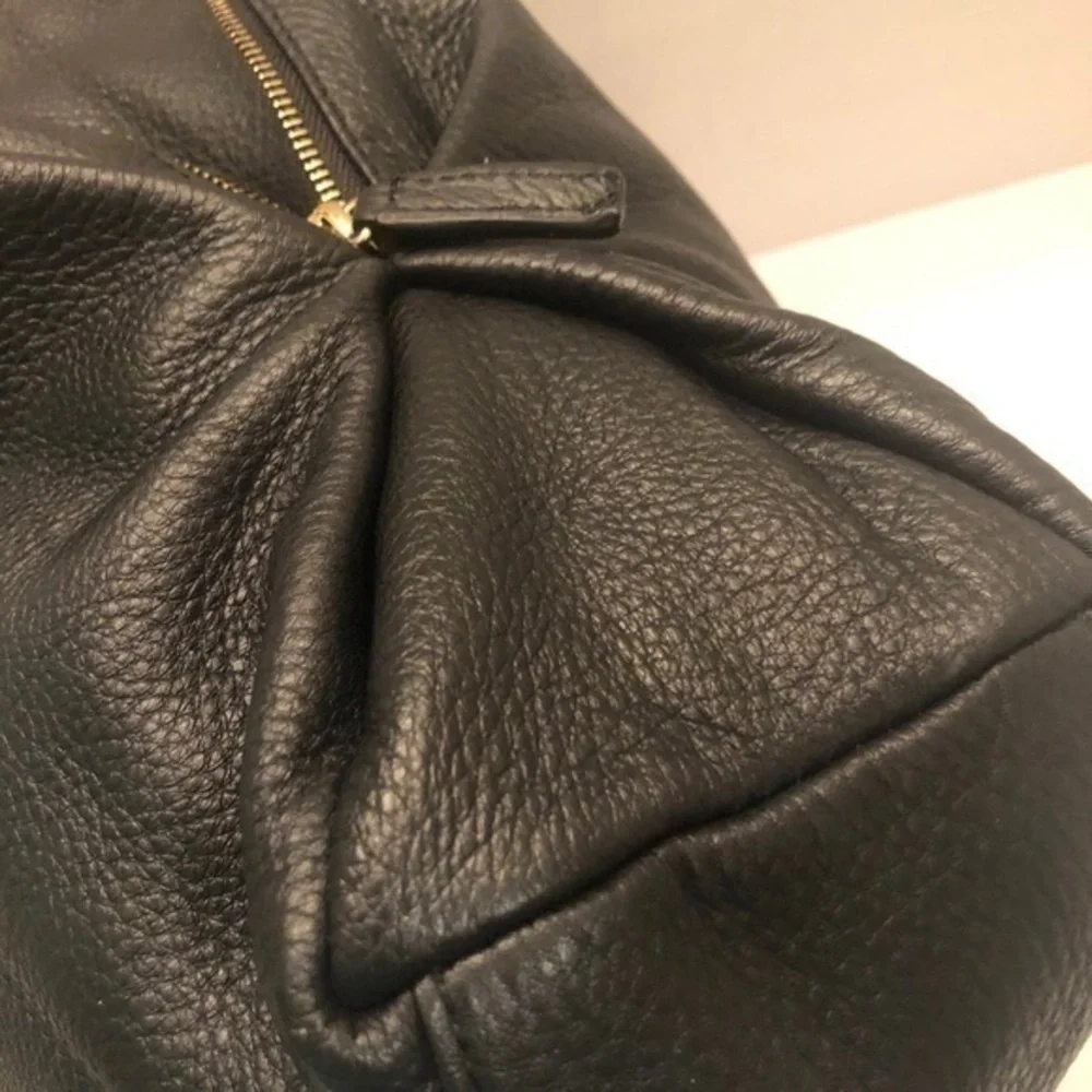 Vince camuto black leather Zoe hobo expandable bag